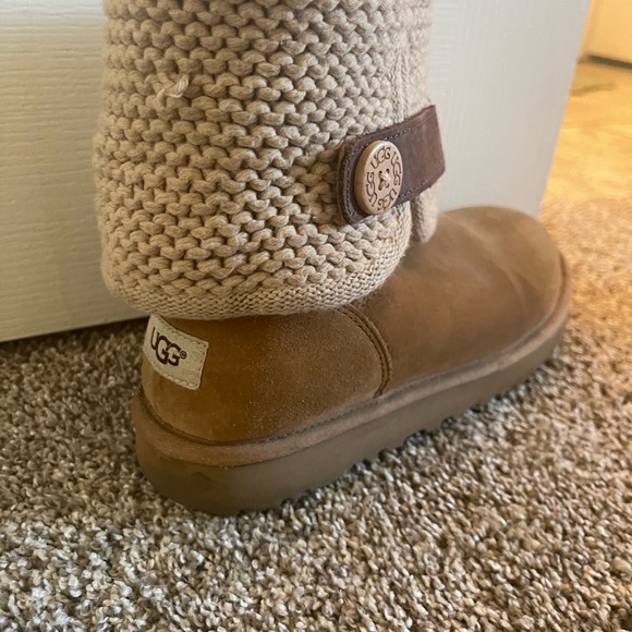 UGG Boots - Picture 2 of 2